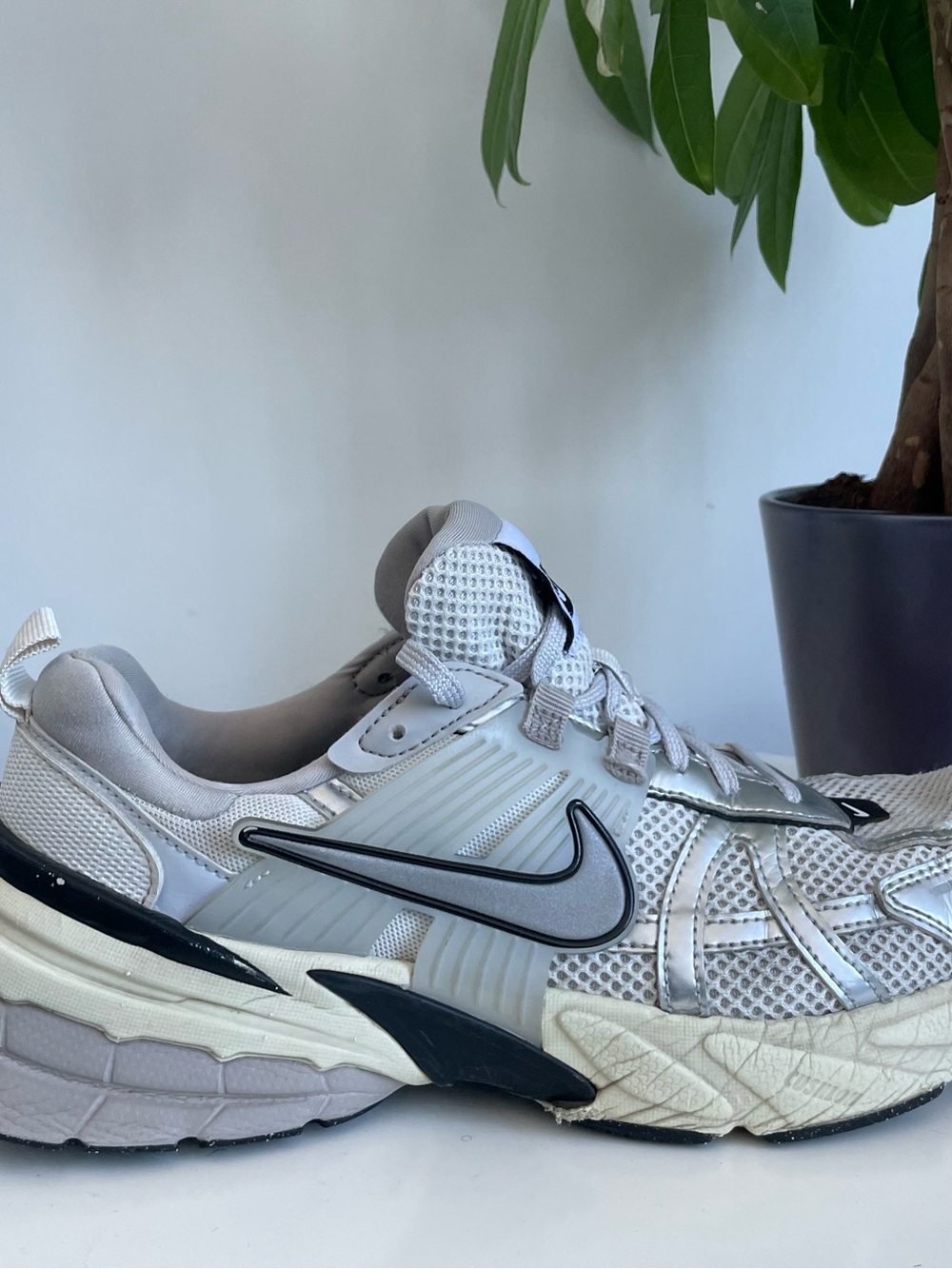 Women Size 9.5 Nike V2K Run
Summit White Metallic Silver Shoes